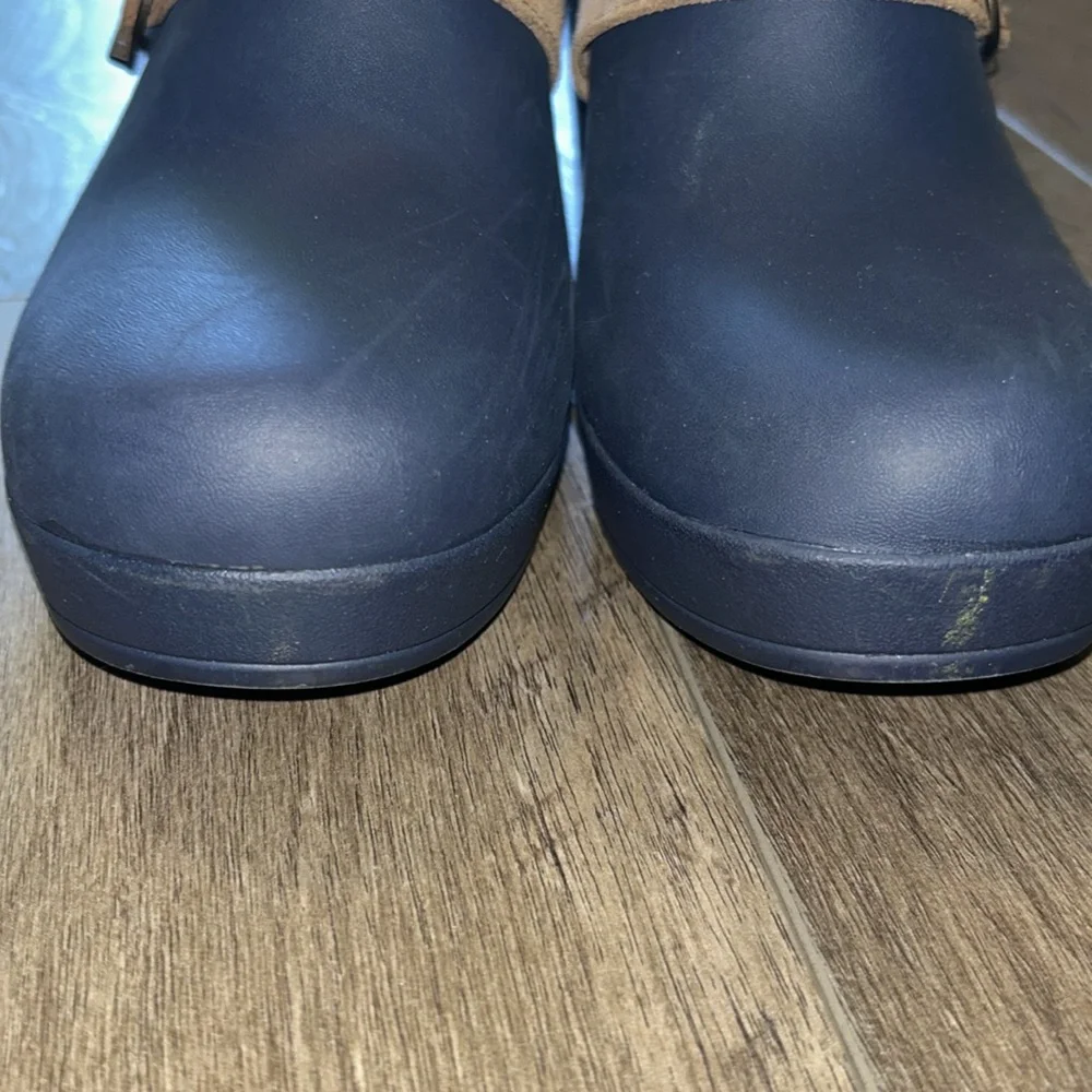 CROCS "SARAH" CLOG MULE DUAL COMFORT NAVY SIZE 8 - Picture 3 of 7